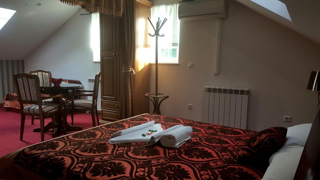 Hotel Latinski Most Sarajevo Eksteriør billede